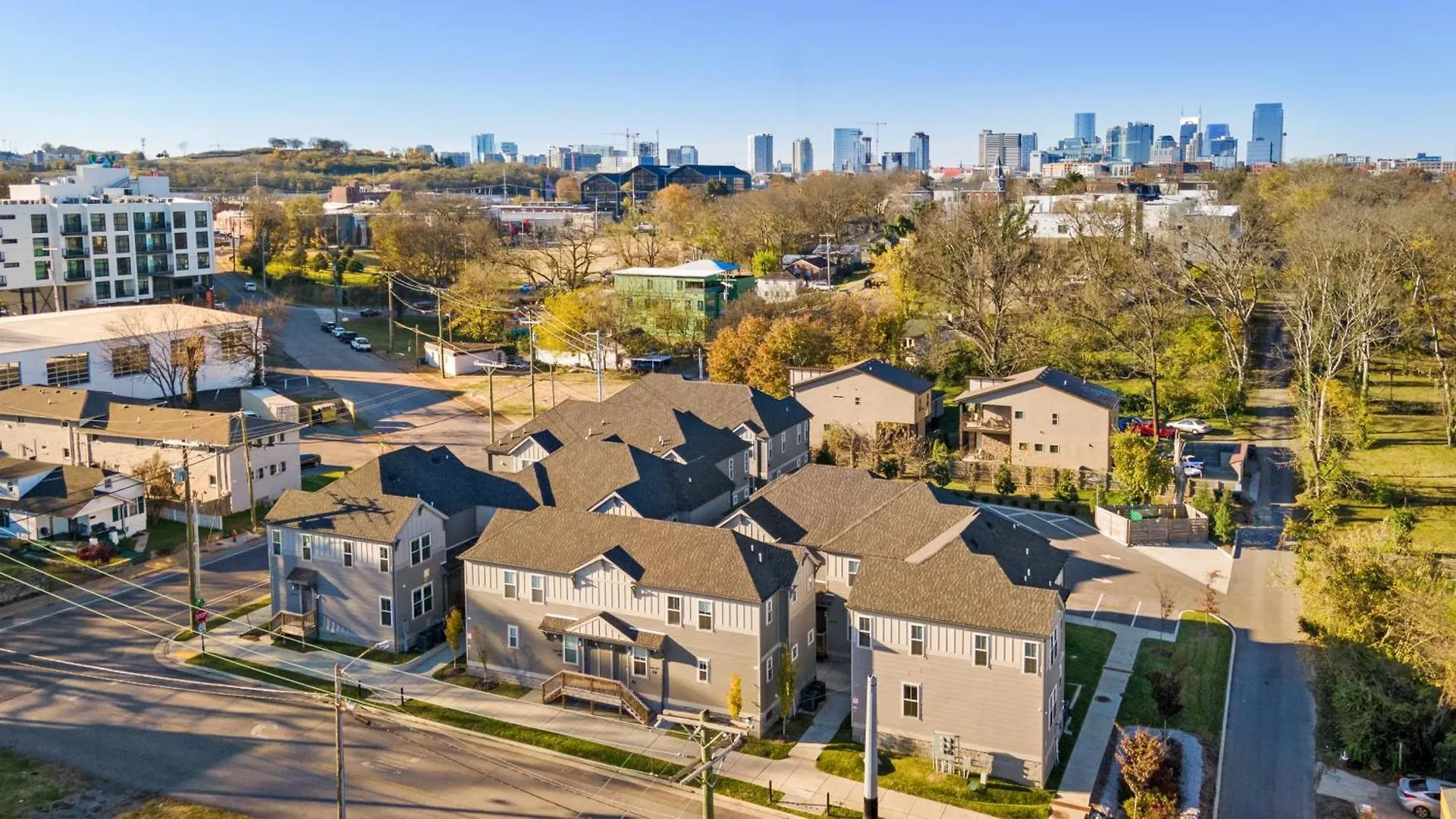 Apartment Hart Suite Buyout 7 By Avantstay Two Nashville Town Houses W Stunning Amenities Design