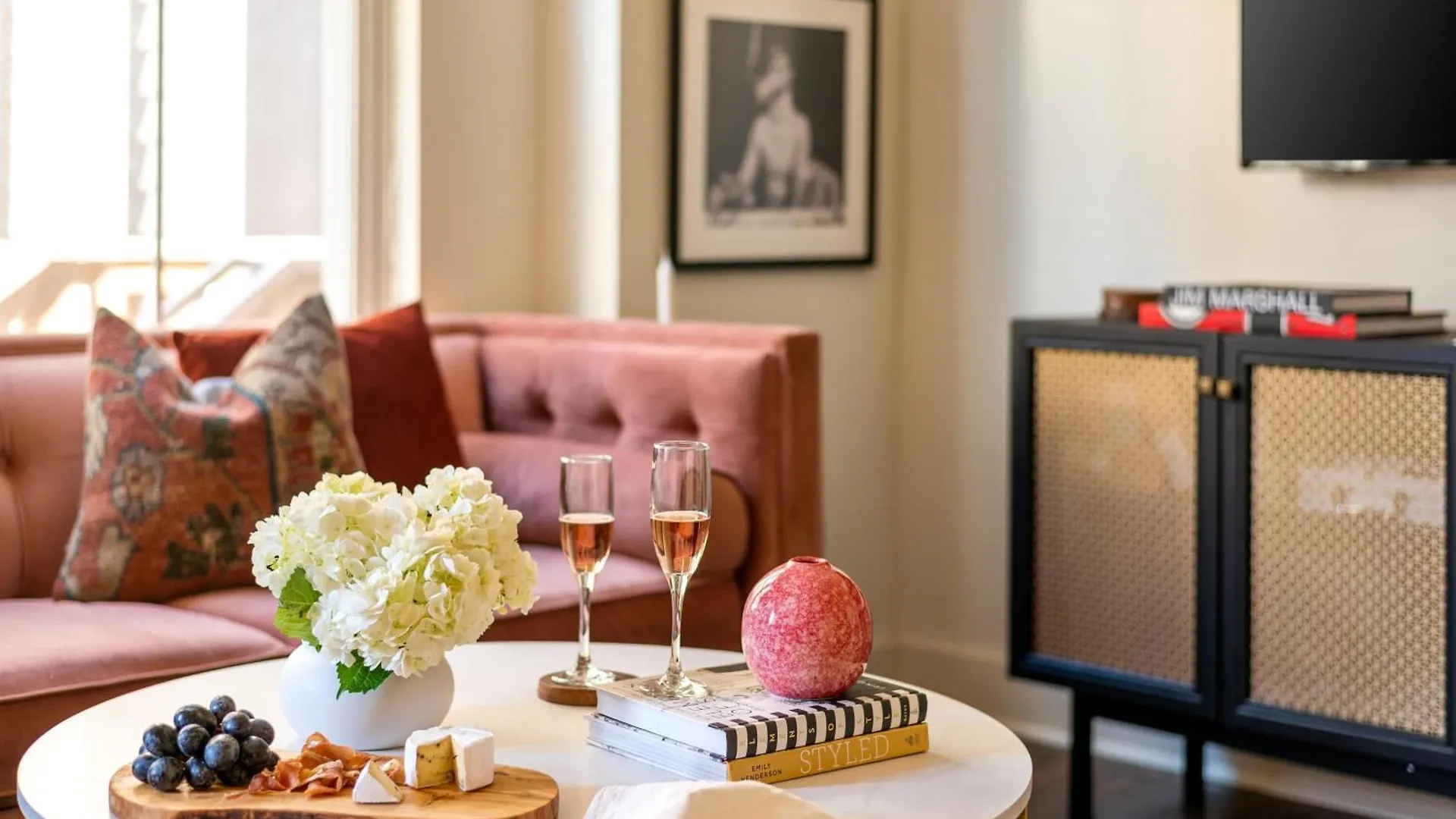 Apartment Hart Suite Buyout 7 By Avantstay Two Nashville Town Houses W Stunning Amenities Design United States